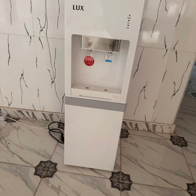 fontaine lux مبرد الماء